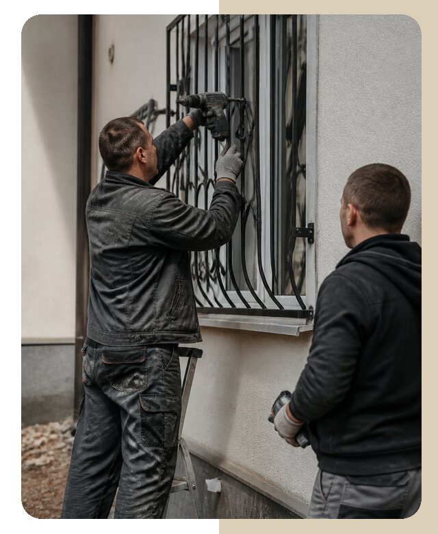 Установка наружных решеток в Мирном от 4953 р. | Дверной